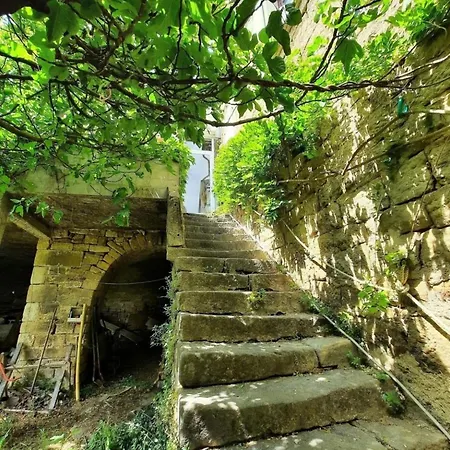 La Maison De Mamee Sanilhac (Ardeche)